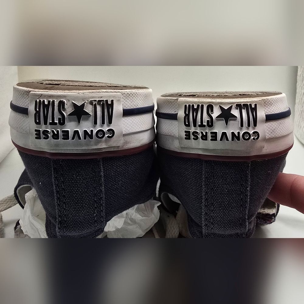 Converse Navy Canvas Women's Athletic Shoes 8 - Picture 5 of 8